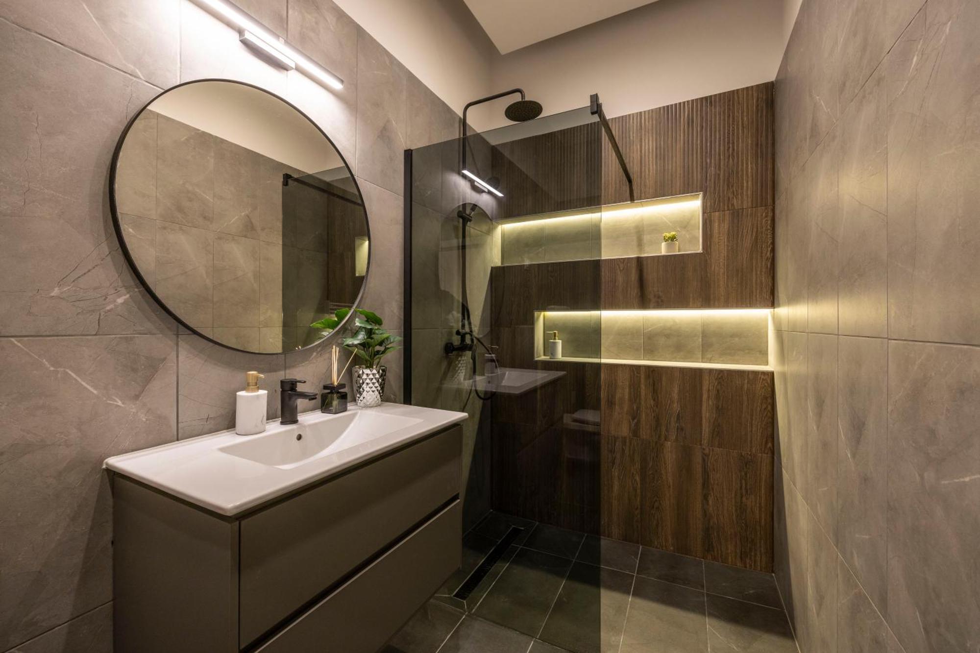 Luxury & Classy Central Apartment With 3Bedrm, 2Bathrm ブダペスト エクステリア 写真